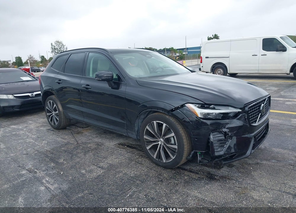 2024 VOLVO XC60 B5 PLUS DARK THEME VIN: YV4L12RLXR1715018