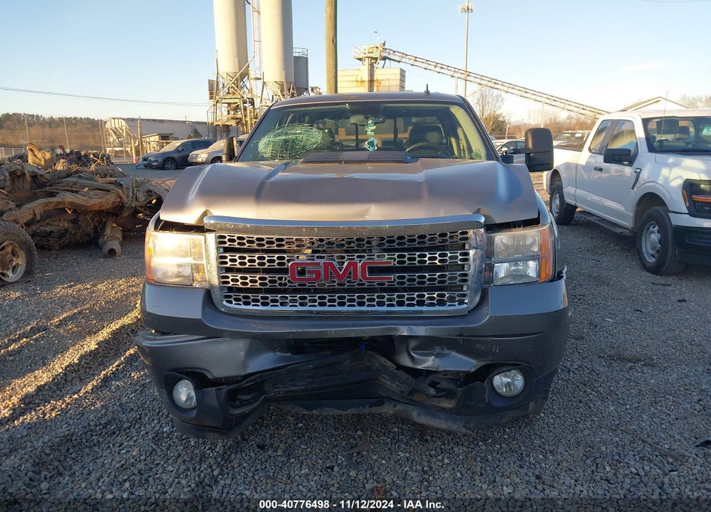2014 GMC SIERRA 2500HD DENALI VIN: 1GT125E84EF104912