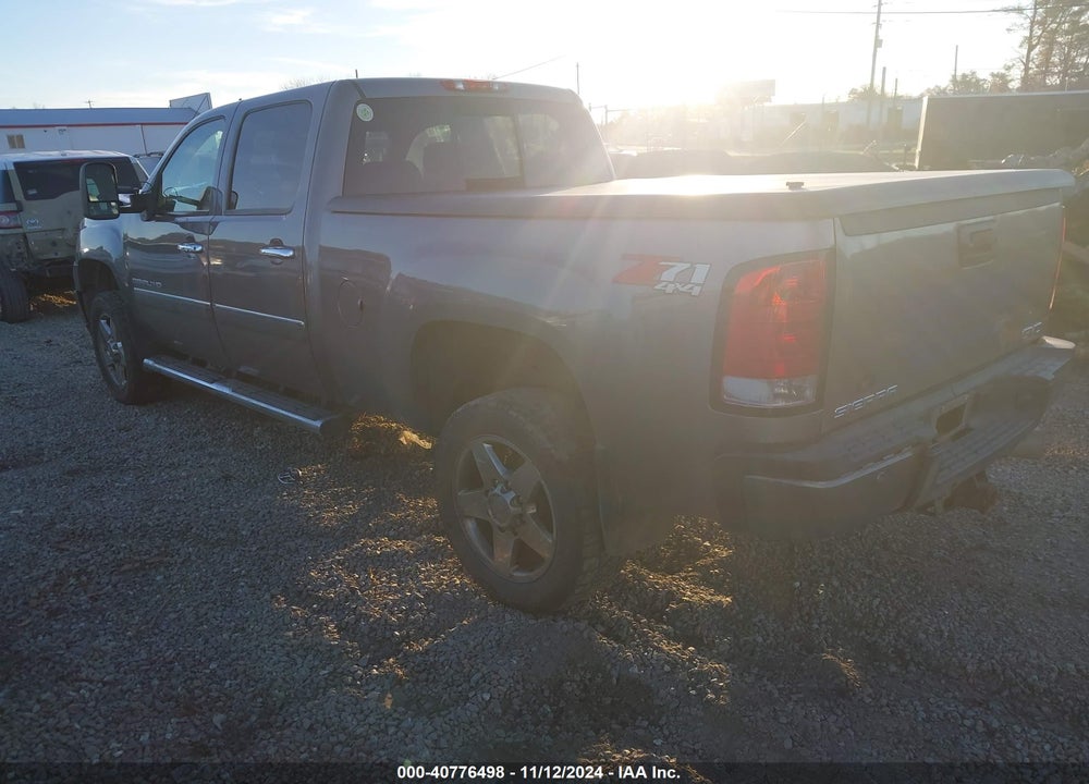 2014 GMC SIERRA 2500HD DENALI VIN: 1GT125E84EF104912