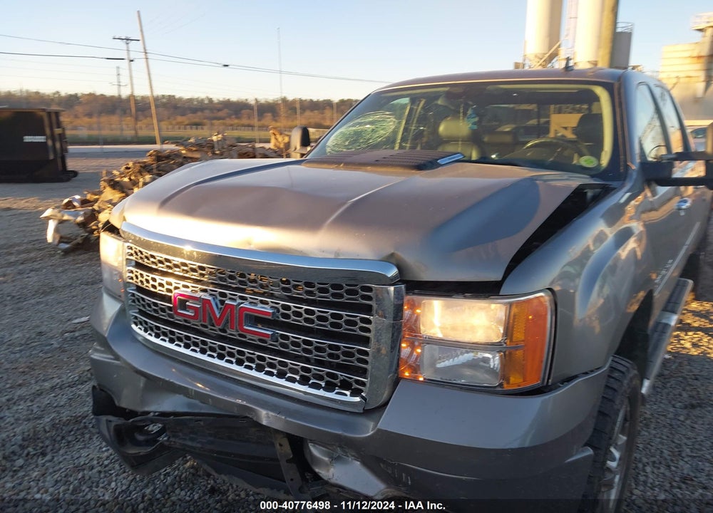 2014 GMC SIERRA 2500HD DENALI VIN: 1GT125E84EF104912