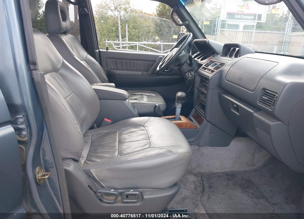 1998 MITSUBISHI MONTERO VIN: JA4MR51R7WJ007879