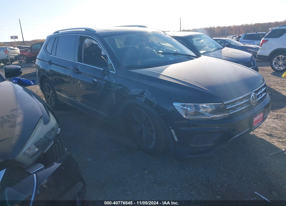2018 VOLKSWAGEN TIGUAN 2.0T SE/SEL VIN: 3VV2B7AX8JM146752