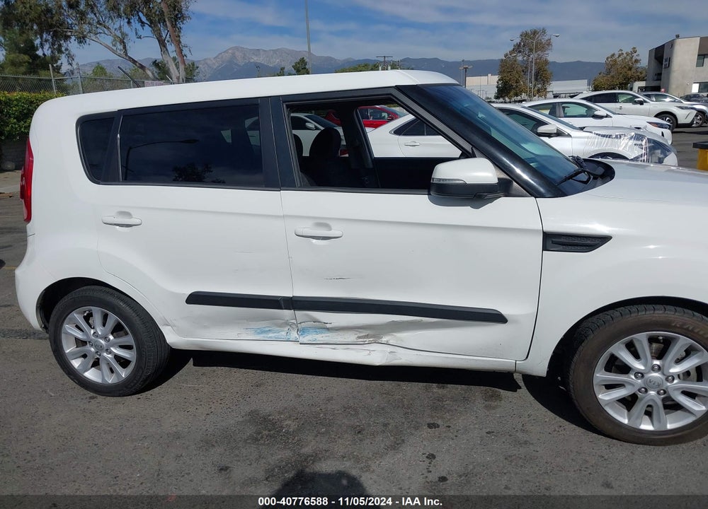 2012 KIA SOUL VIN: KNDJT2A66C7451553