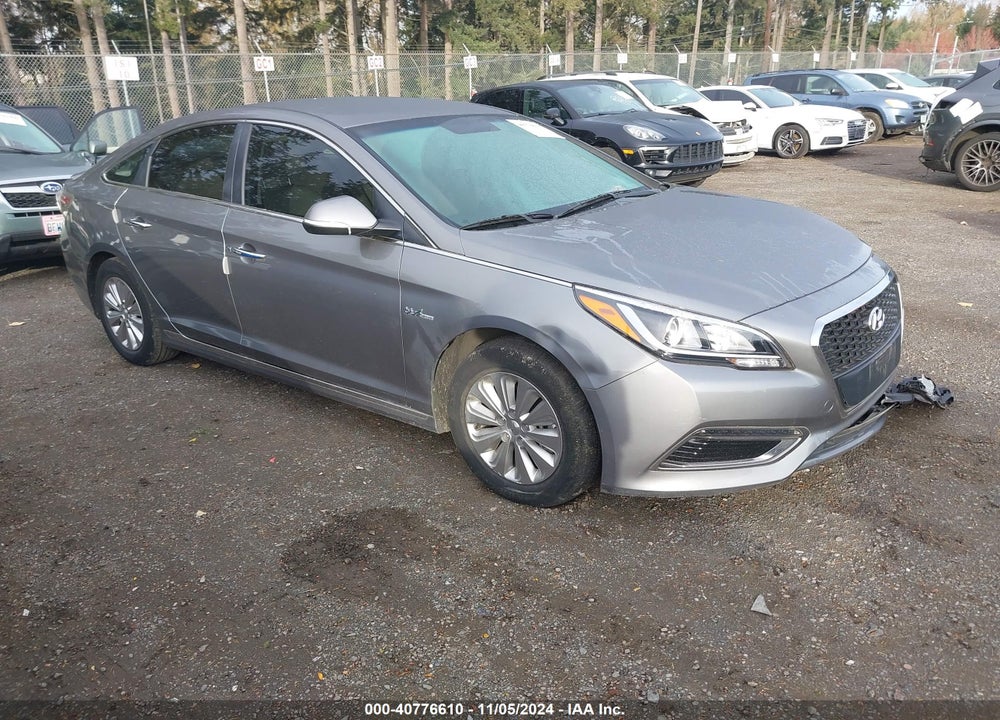 2017 HYUNDAI SONATA HYBRID SE VIN: KMHE24L39HA071051