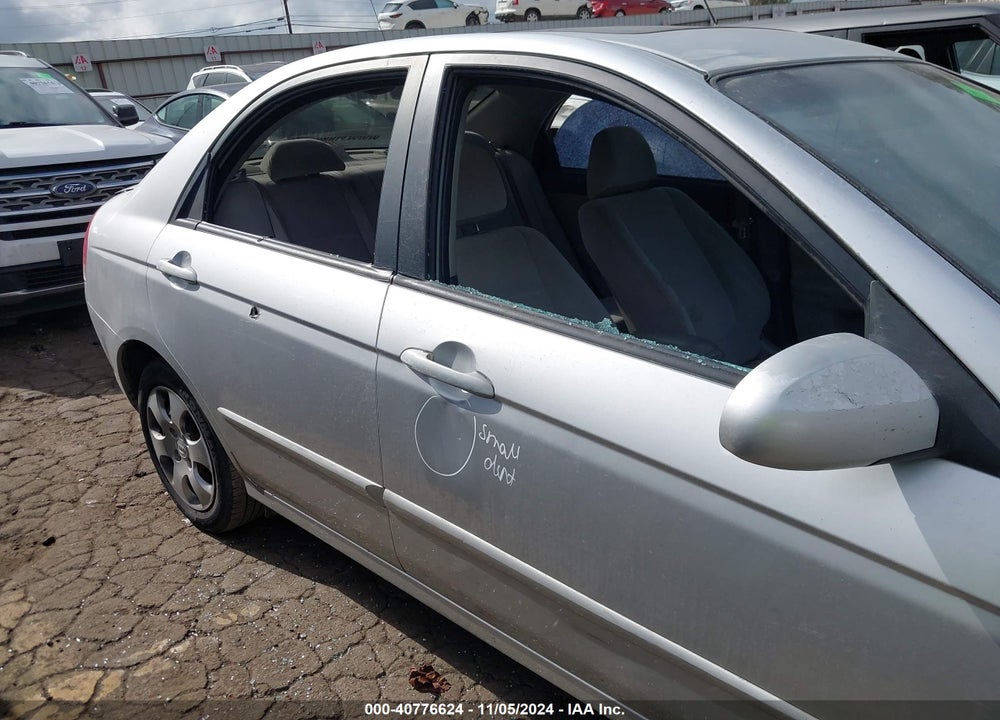 2009 KIA SPECTRA EX VIN: KNAFE221695653216