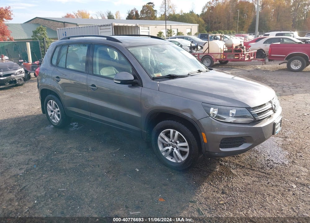 2016 VOLKSWAGEN TIGUAN S VIN: WVGBV7AX8GW523073