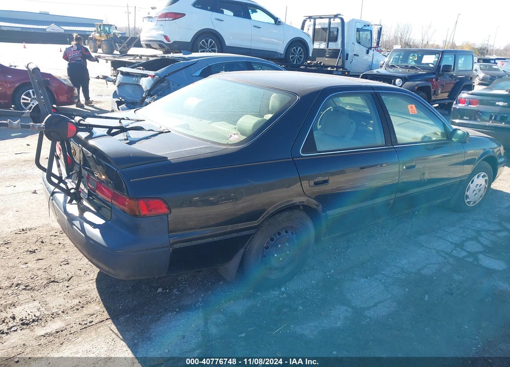 1999 TOYOTA CAMRY LE VIN: 4T1BG22K0XU475371