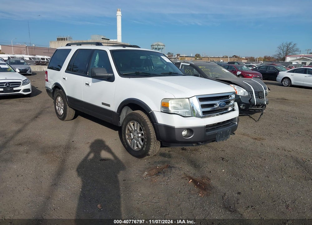 2007 FORD EXPEDITION XLT VIN: 1FMFU165X7LA70472
