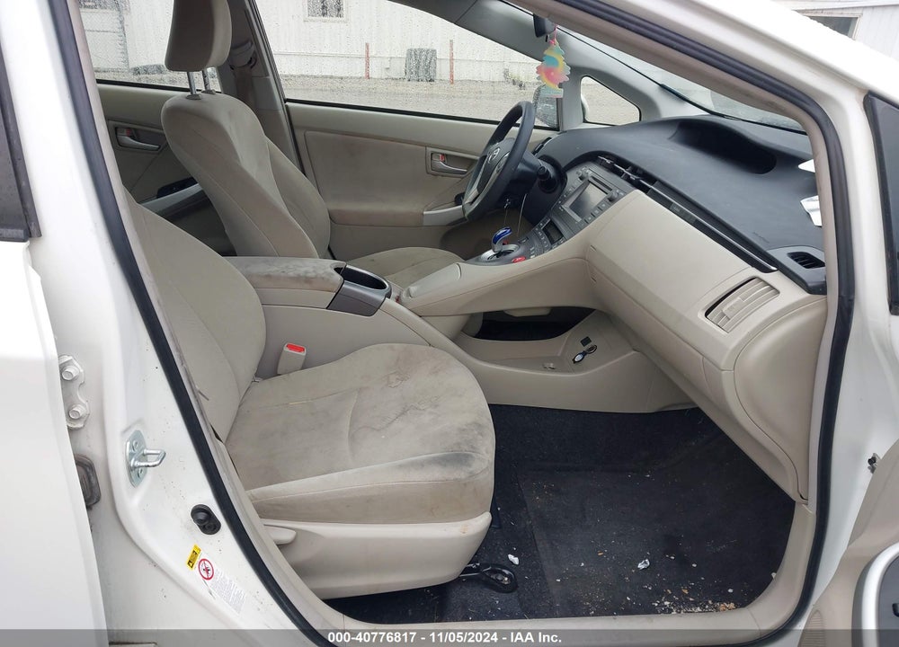 2015 TOYOTA PRIUS VIN: JTDKN3DU3F1875679