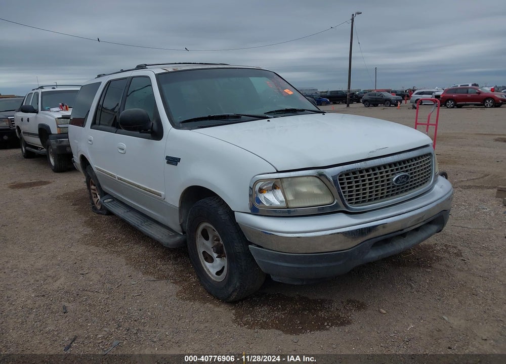 2000 FORD EXPEDITION XLT VIN: 1FMRU15L5YLB19107