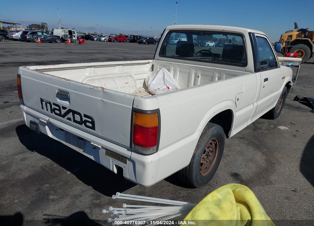 1986 MAZDA B2000 VIN: JM2UF1114G0690323