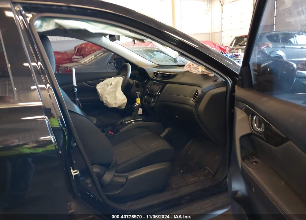 2018 NISSAN ROGUE S VIN: 5N1AT2MV6JC771653