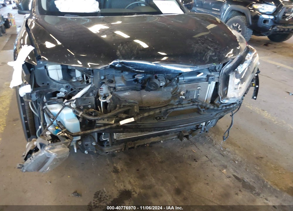 2018 NISSAN ROGUE S VIN: 5N1AT2MV6JC771653