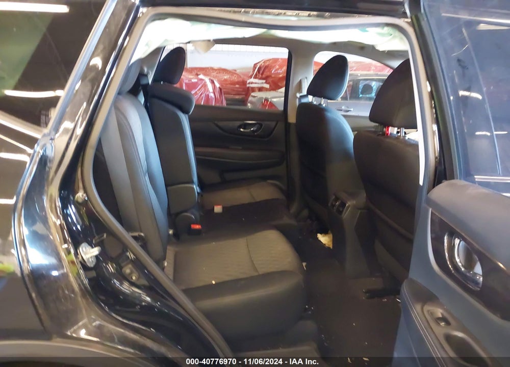 2018 NISSAN ROGUE S VIN: 5N1AT2MV6JC771653