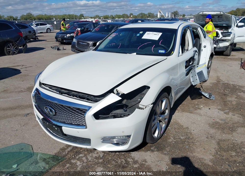 2018 INFINITI Q70L VIN: JN1BY1PRXJM370140