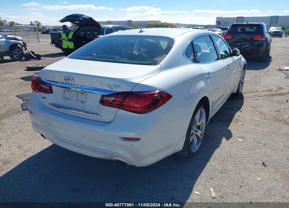2018 INFINITI Q70L VIN: JN1BY1PRXJM370140