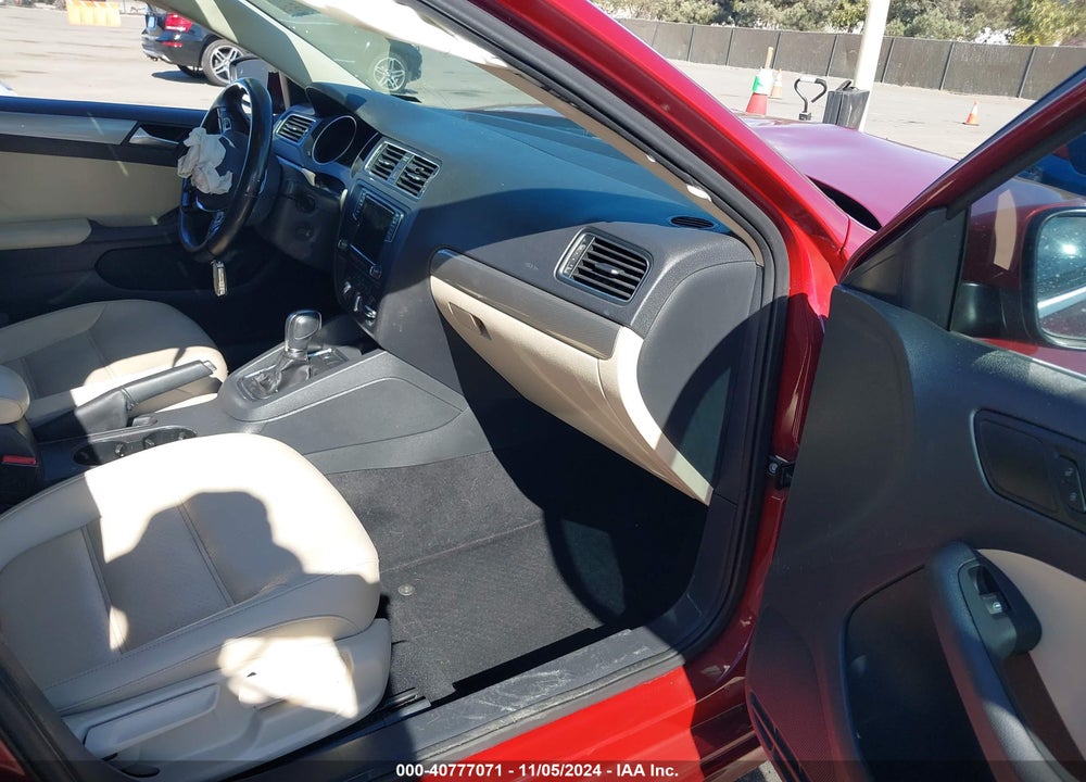 2017 VOLKSWAGEN JETTA 1.4T SE VIN: 3VWDB7AJ3HM340485