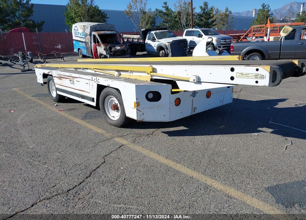 2004 UNDEFINED EQUIPMENT TUG MANUFAC 660E VIN: 00000000000057086
