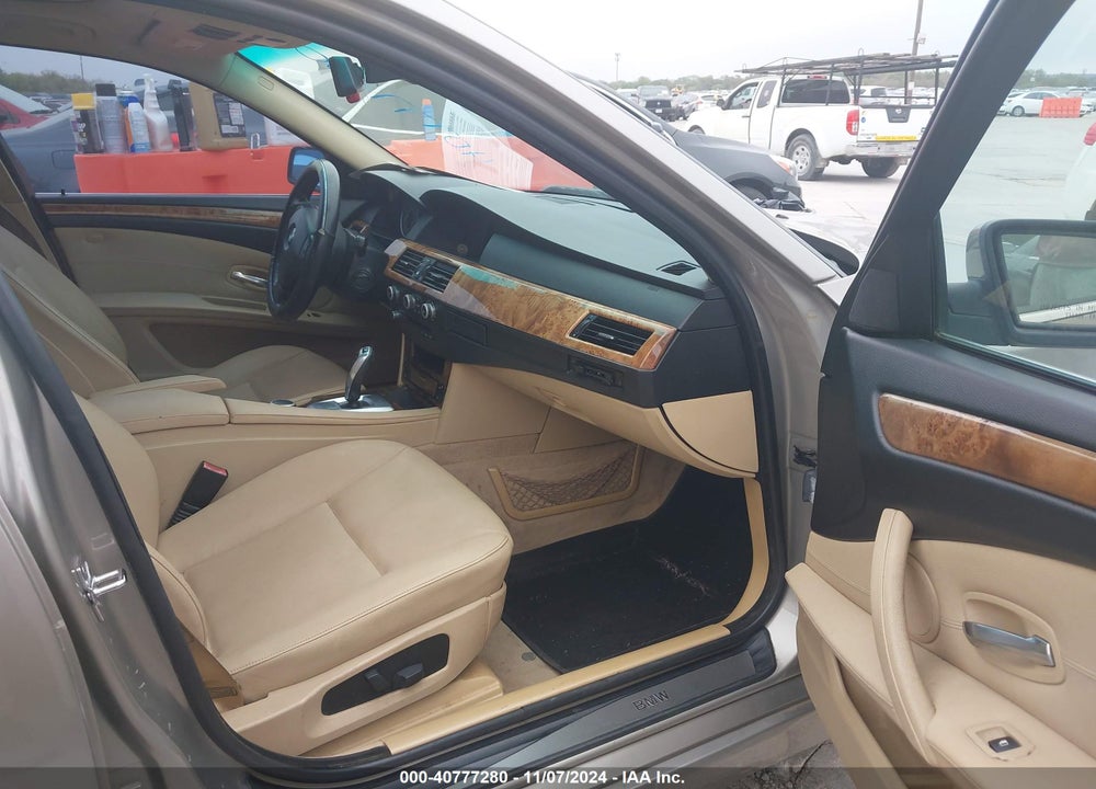 2008 BMW 528I VIN: WBANU53538CT15560