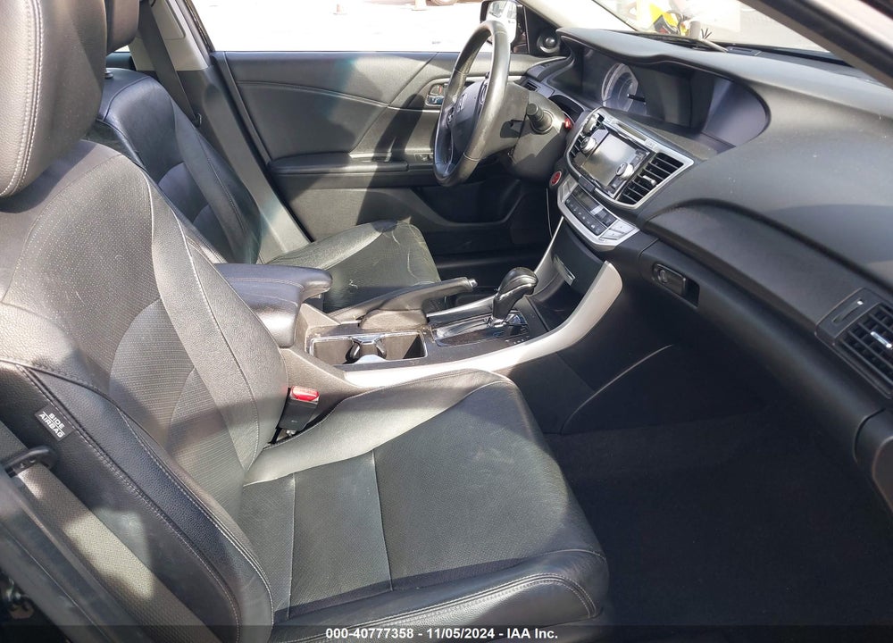 2014 HONDA ACCORD EX-L V-6 VIN: 1HGCR3F8XEA034452