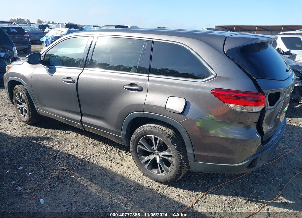 2017 TOYOTA HIGHLANDER LE VIN: 5TDZARFH4HS025191
