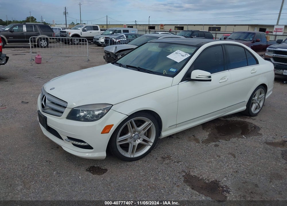 2011 MERCEDES-BENZ C 300 LUXURY/SPORT VIN: WDDGF5EBXBR164011