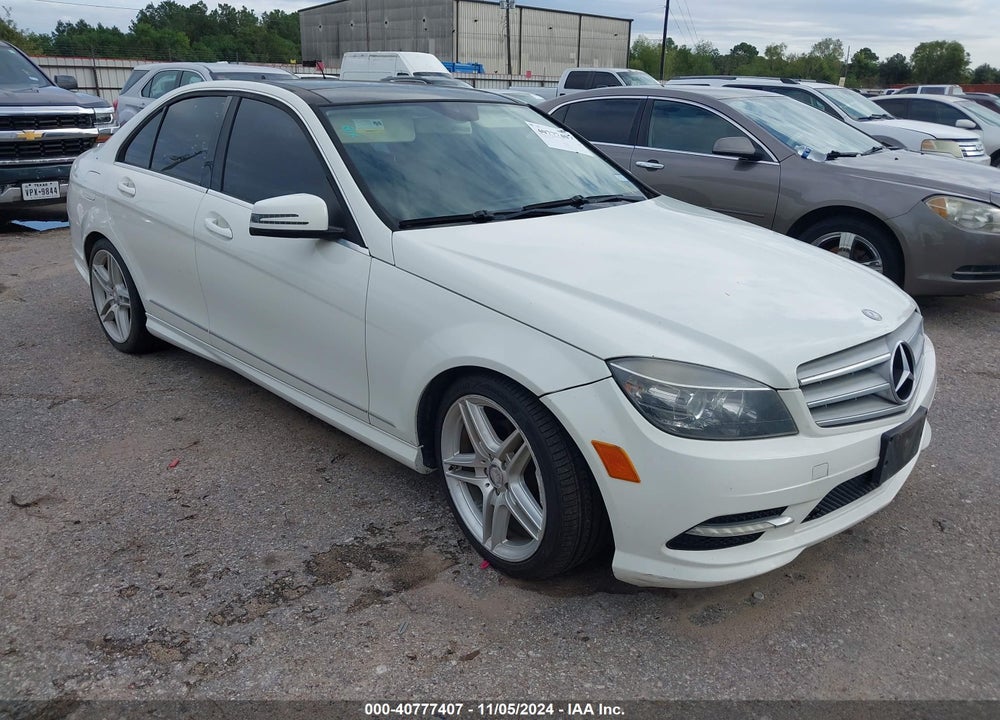 2011 MERCEDES-BENZ C 300 LUXURY/SPORT VIN: WDDGF5EBXBR164011