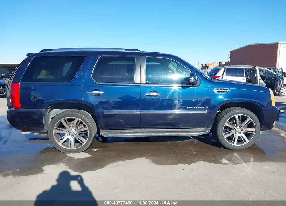 2007 CADILLAC ESCALADE STANDARD VIN: 1GYFK63897R242956