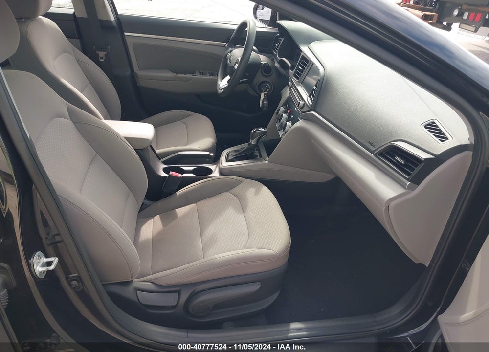 2019 HYUNDAI ELANTRA SEL VIN: 5NPD84LF5KH468880