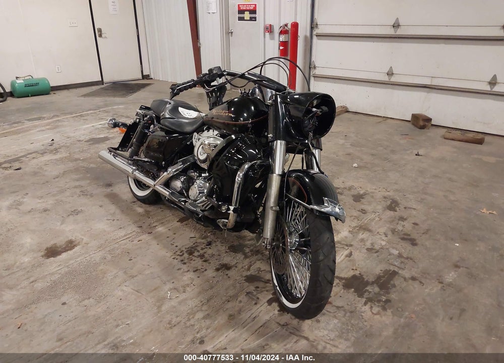 2000 HARLEY-DAVIDSON FLHRI VIN: 1HD1FBW17YY602176