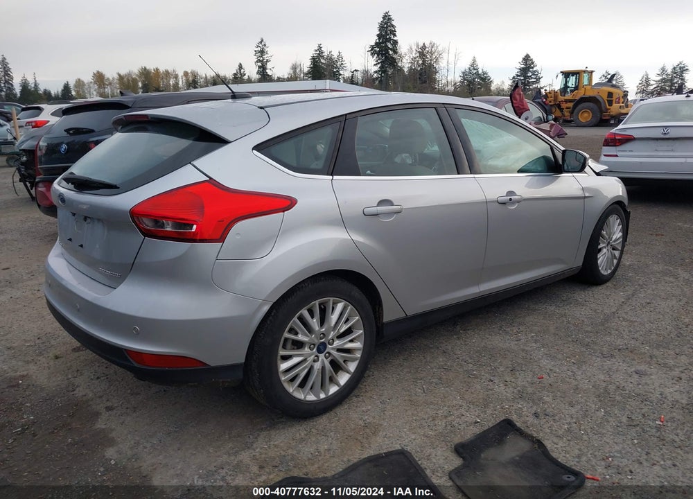 2017 FORD FOCUS TITANIUM VIN: 1FADP3N20HL279331