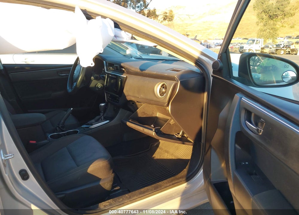 2017 TOYOTA COROLLA LE VIN: 5YFBURHE2HP608685