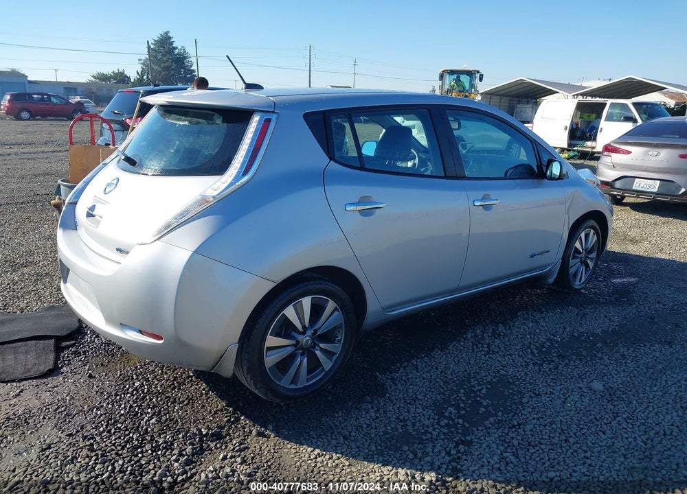 2015 NISSAN LEAF VIN: 1N4AZ0CP1FC306592