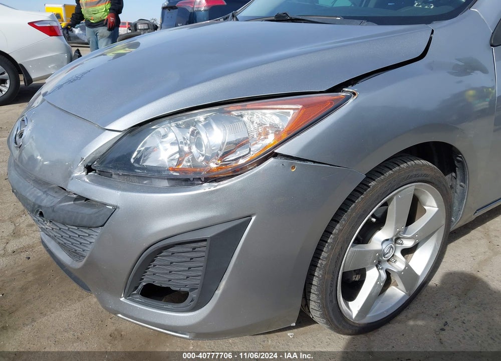 2011 MAZDA 3 I SPORT VIN: JM1BL1UG7B1381842