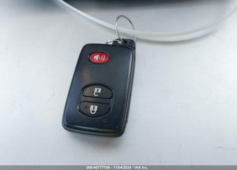 2011 TOYOTA PRIUS TWO VIN: JTDKN3DU5B5346818