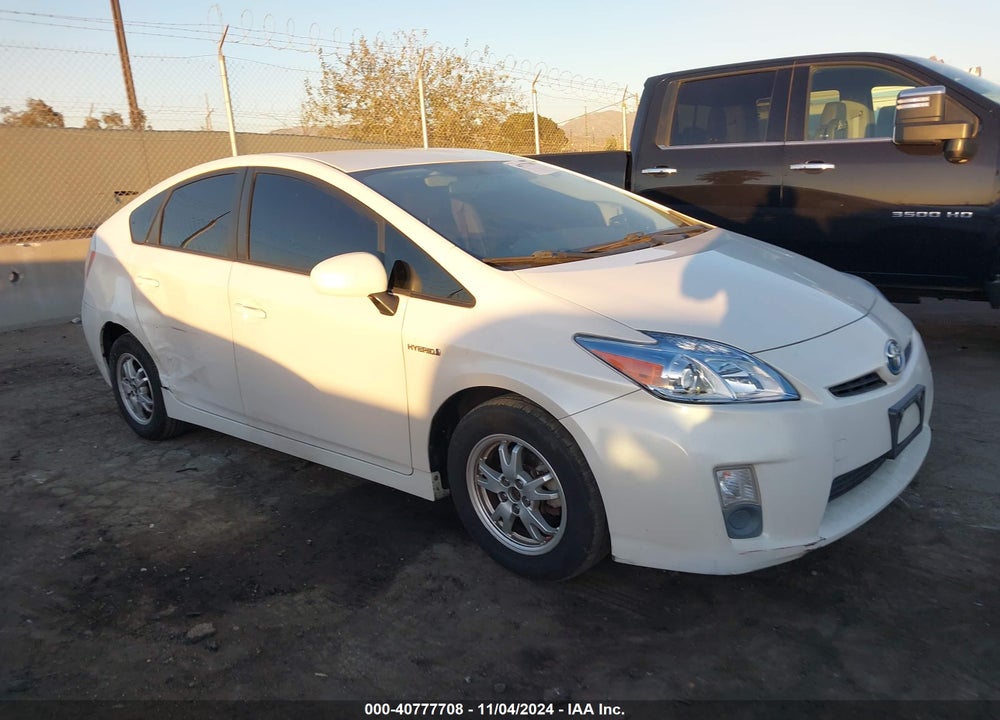 2011 TOYOTA PRIUS TWO VIN: JTDKN3DU5B5346818