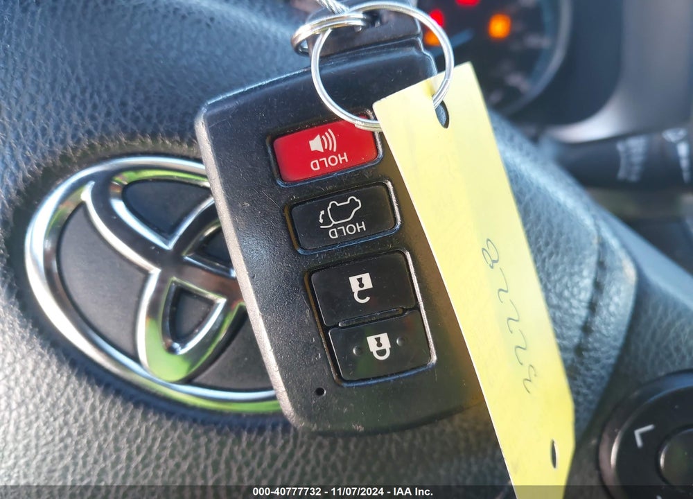 2018 TOYOTA RAV4 HYBRID LIMITED VIN: JTMDJREV5JD184529
