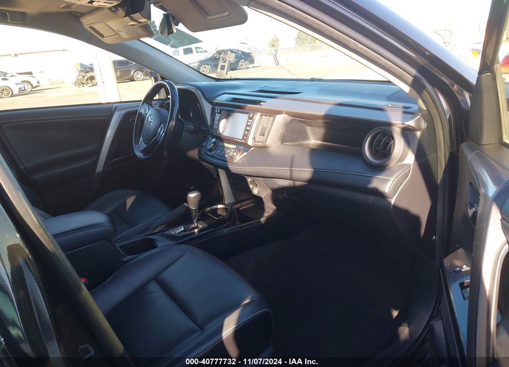2018 TOYOTA RAV4 HYBRID LIMITED VIN: JTMDJREV5JD184529