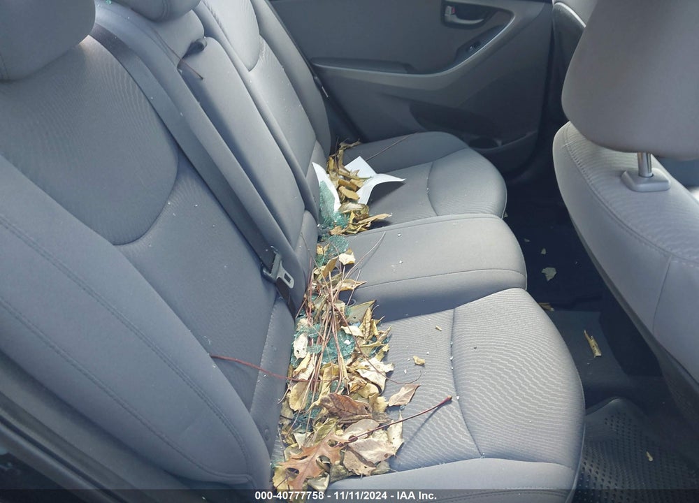 2016 HYUNDAI ELANTRA SE VIN: 5NPDH4AE3GH796512