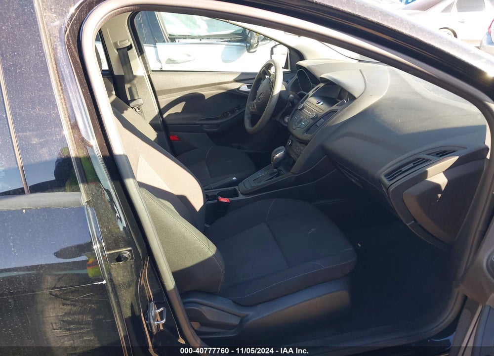 2018 FORD FOCUS SE VIN: 1FADP3F20JL292665