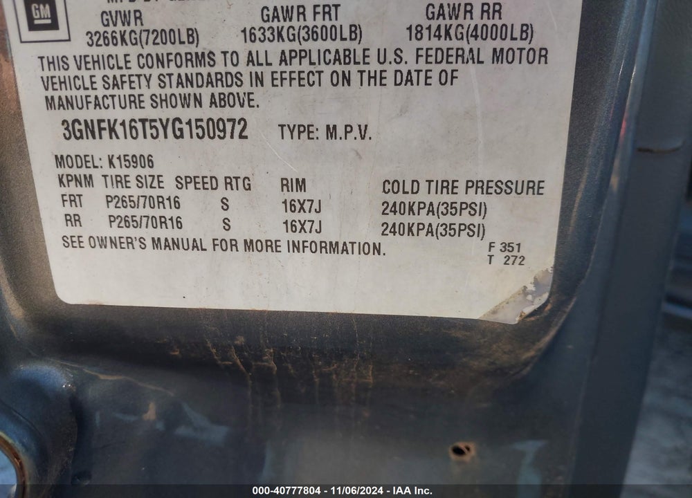 2000 CHEVROLET SUBURBAN 1500 LT VIN: 3GNFK16T5YG150972