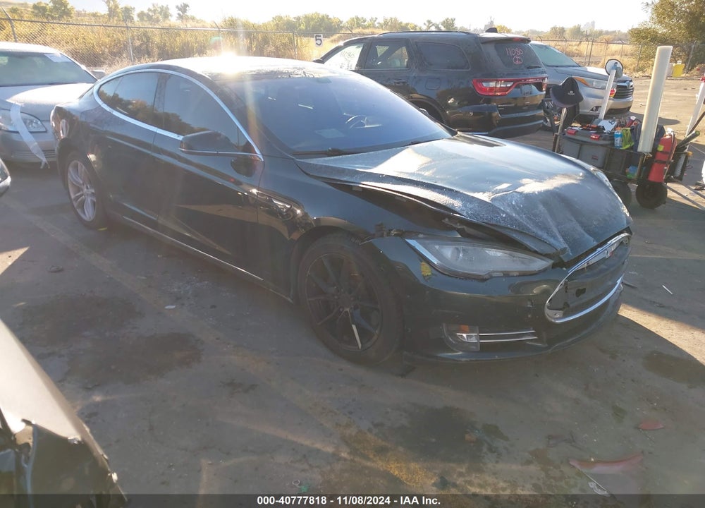 2014 TESLA MODEL S P85 VIN: 5YJSA1H18EFP40168