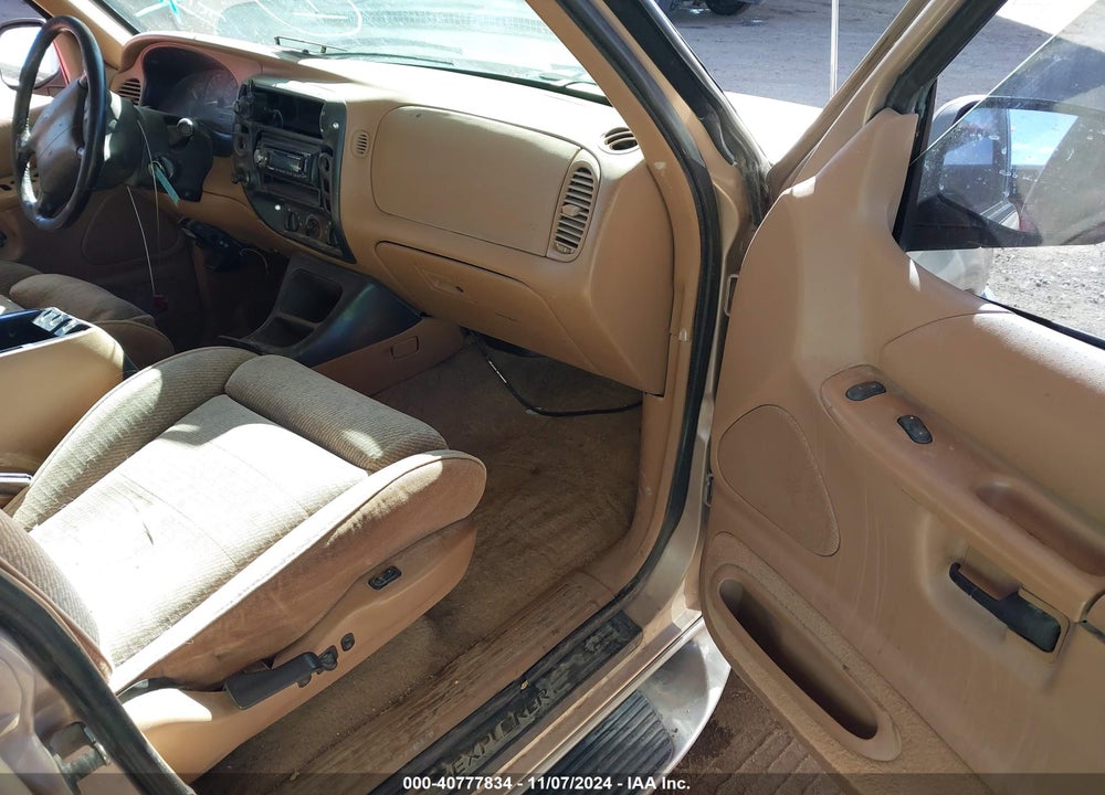 1995 FORD EXPLORER VIN: 1FMDU34X4SZB02930