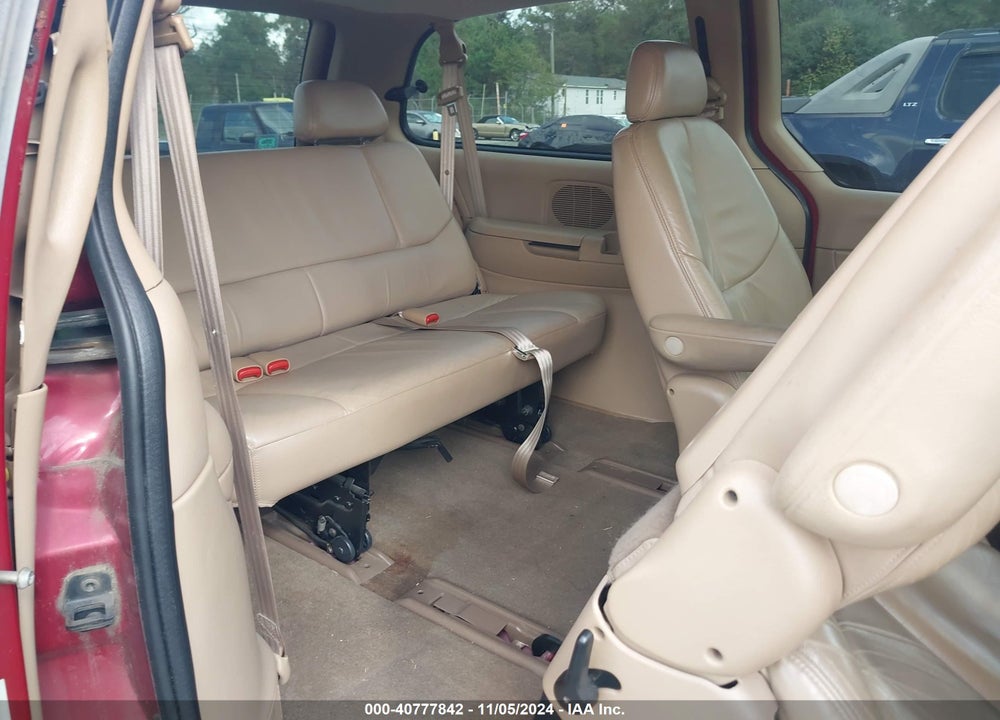1999 CHRYSLER TOWN & COUNTRY LX VIN: 1C4GP54L8XB814360