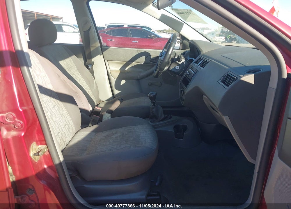 2005 FORD FOCUS ZX4 VIN: 1FAFP34N25W165880