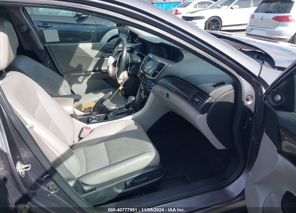 2017 HONDA ACCORD TOURING V6 VIN: 1HGCR3F91HA004415