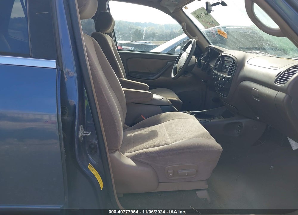 2004 TOYOTA SEQUOIA SR5 V8 VIN: 5TDZT34A24S228426