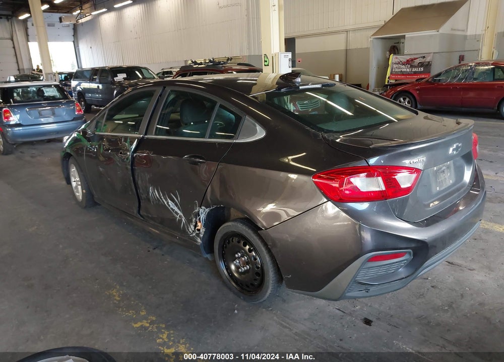 2017 CHEVROLET CRUZE LT AUTO VIN: 1G1BE5SM1H7264282