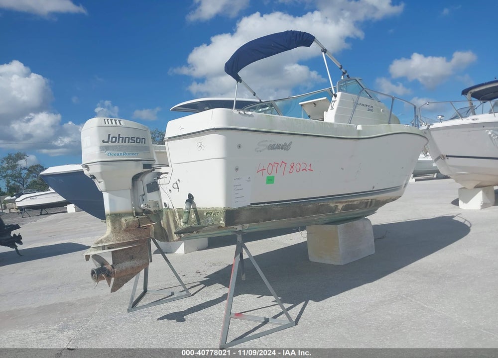 1998 SEASWIRL BOAT VIN: BRCN085CJ798