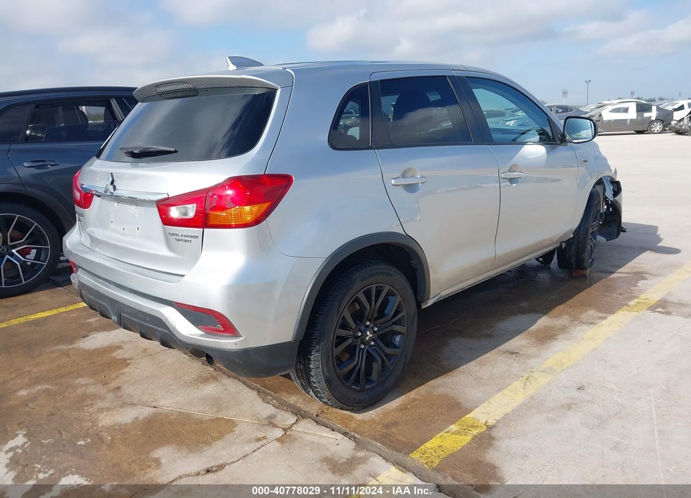 2018 MITSUBISHI OUTLANDER SPORT 2.0 LE VIN: JA4AP3AU8JZ023505